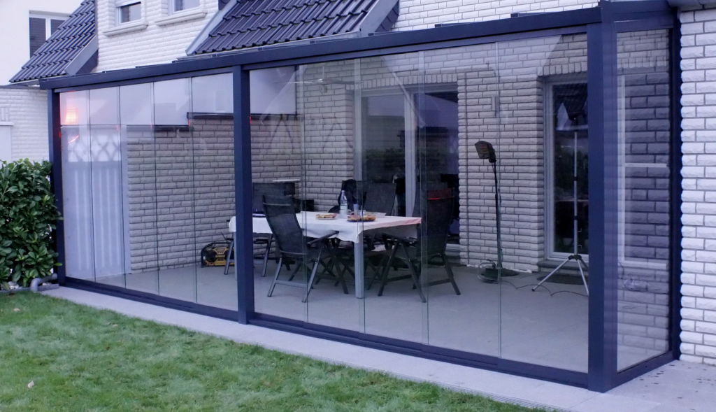 Veiligheidsglas op maat en schuifdeuren met glas: Innovatieve glasoplossingen voor uw woning